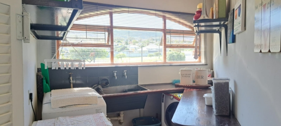 4 Bedroom Property for Sale in Caledon Western Cape